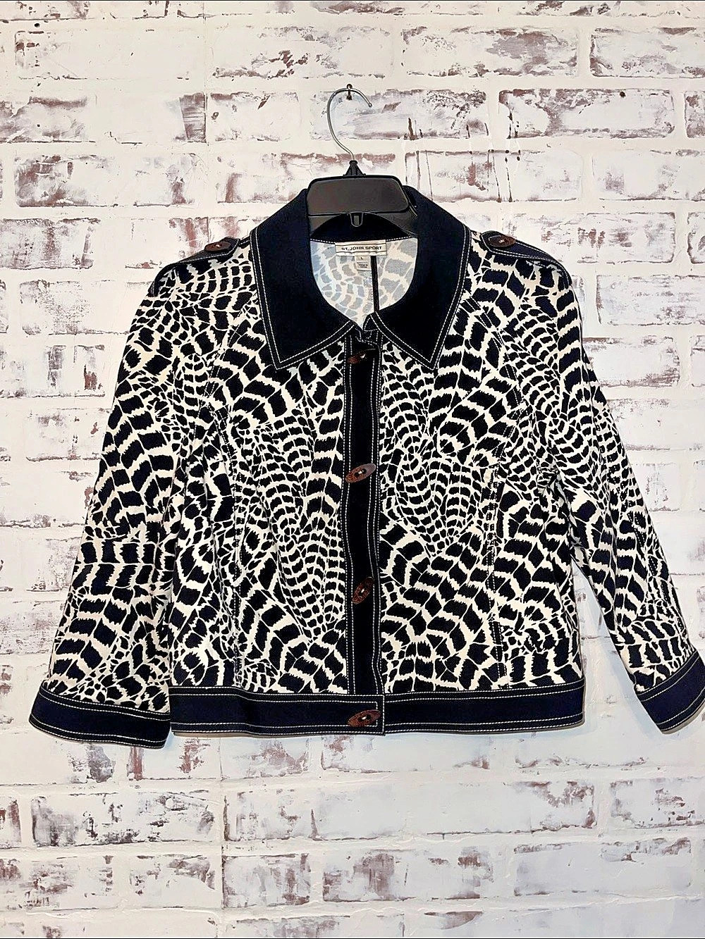 St. John Sport Animal Print Jacket in Black & Cream Size Large Like New